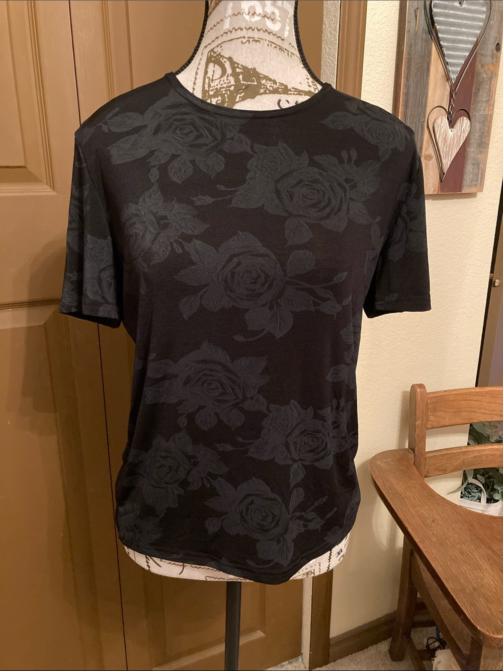 BENTLEY Rose 🌹 Print Short Sleeve Blouse/Top EUC